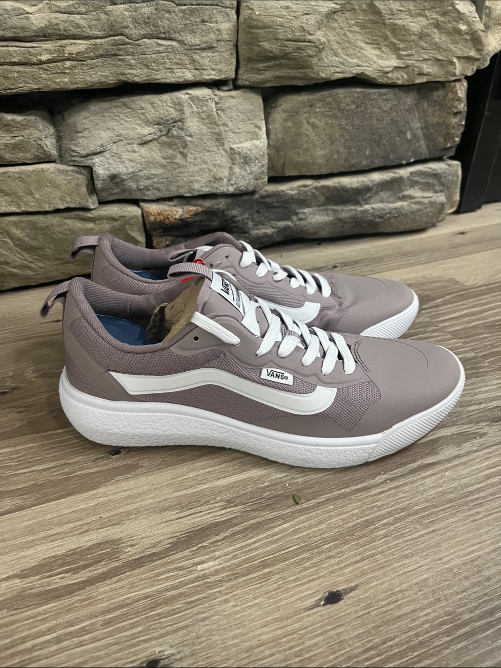 NWT Vans ultra range sneakers/10